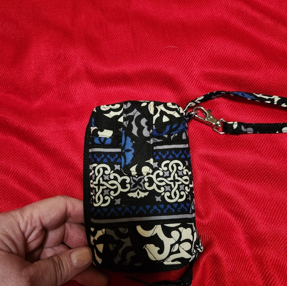 Vera Bradley wristlet - Picture 2 of 3
